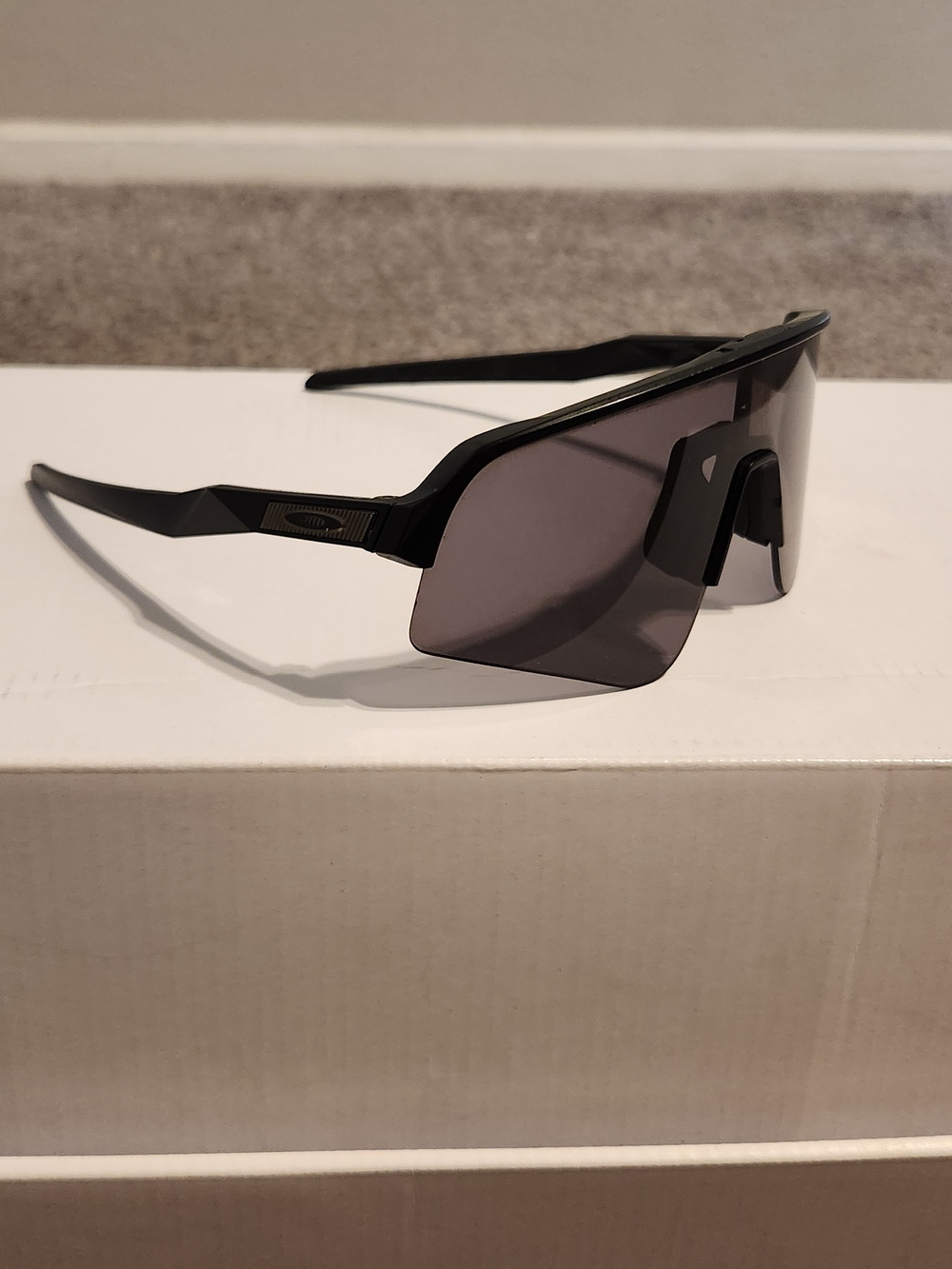 Oakley OO9465 Sutro Lite Unisex Sunglasses - Black Frame Grey Lens Made In USA